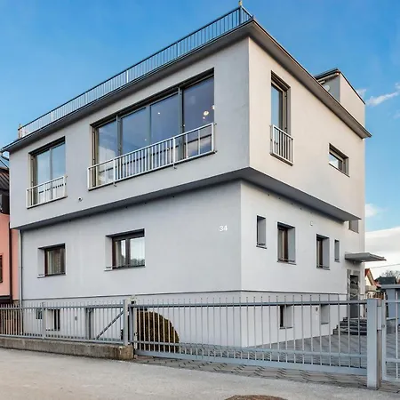 Apartamento Contemporary With Rooftop Terrace In Máribor