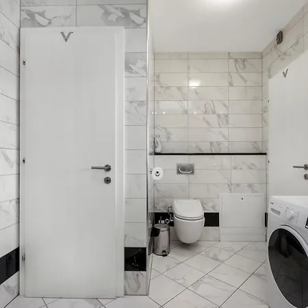 Apartman Contemporary With Rooftop Terrace In