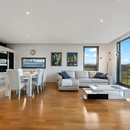 Apartman Contemporary With Rooftop Terrace In Maribor