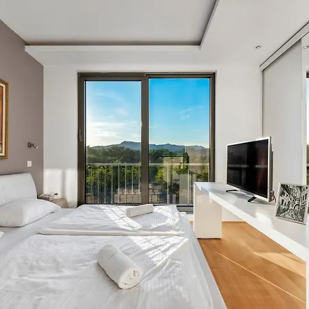 Contemporary With Rooftop Terrace In Máribor