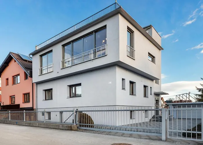 Daire Contemporary With Rooftop Terrace In Maribor