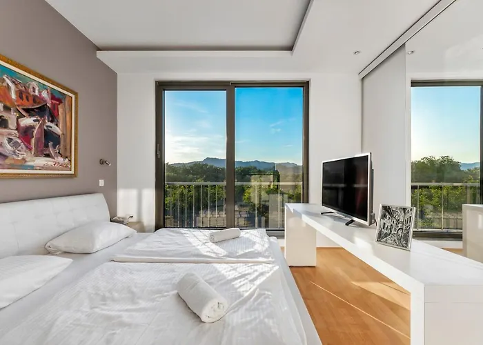 Contemporary With Rooftop Terrace In Maribor