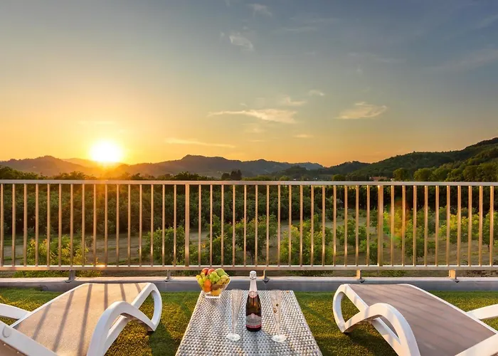 Contemporary With Rooftop Terrace In Daire *